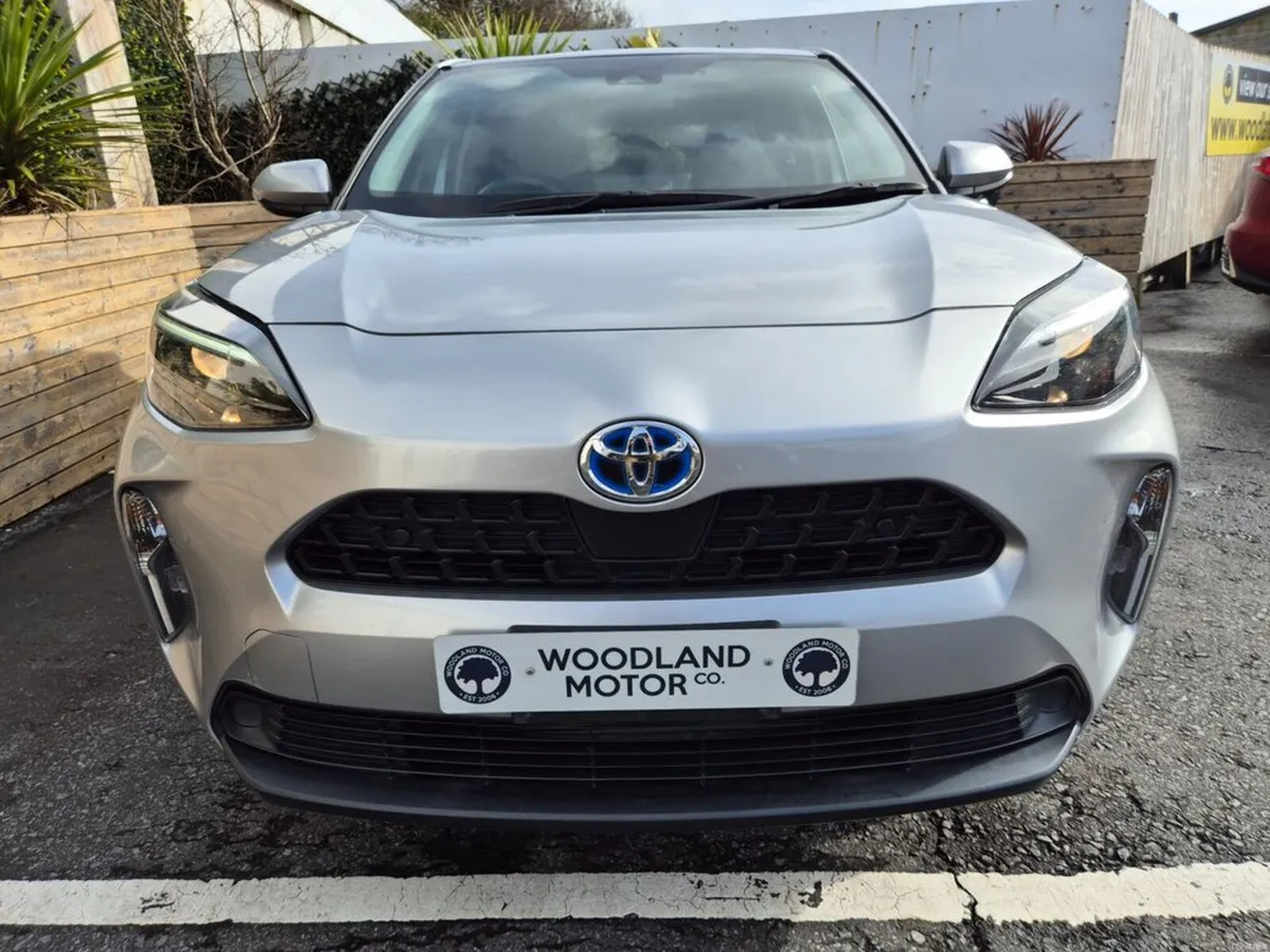 Toyota Yaris Cross 1.5 HYBRID / X SPEC / TAX €160 - Image 4