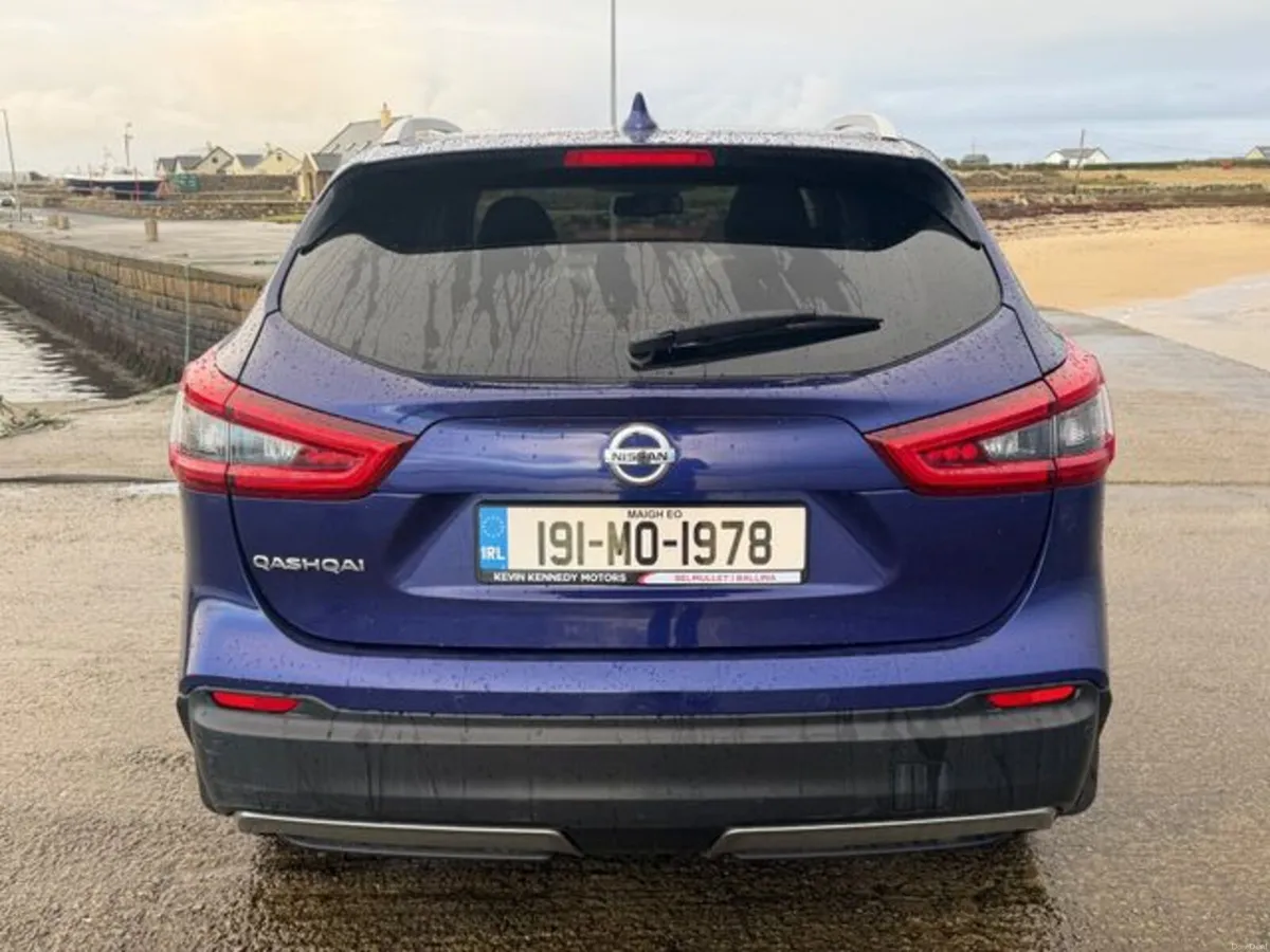 Nissan Qashqai 1.5 DCI 115PS N-connecta 5DR - Image 4