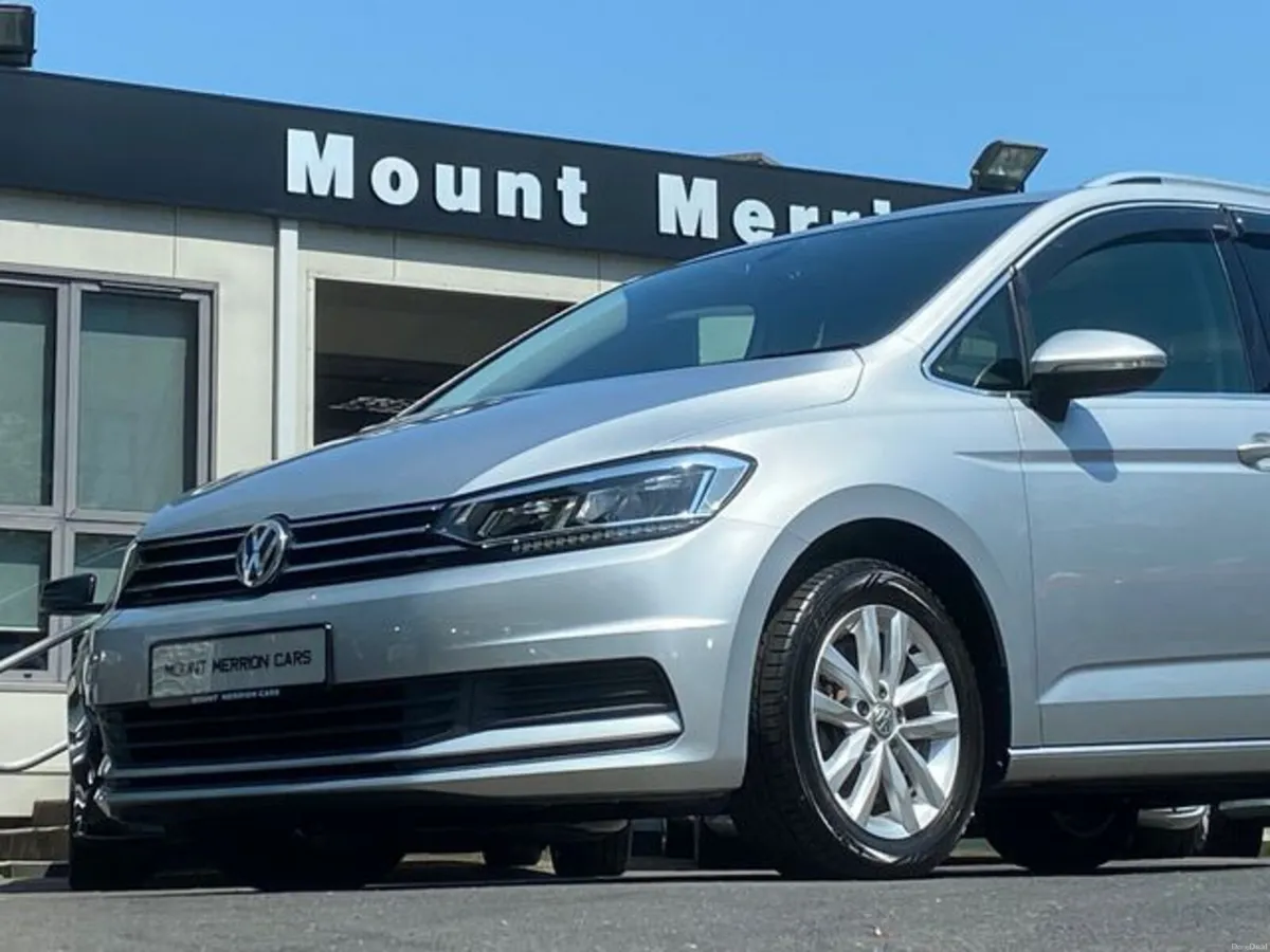 Volkswagen Touran Auto Comfortline 7 Seats - Image 2