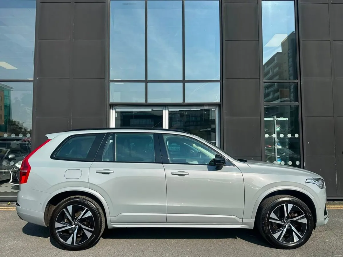 Volvo XC90 T8 Dark Plus 7 Seat AWD Auto (PHEV) - Image 5