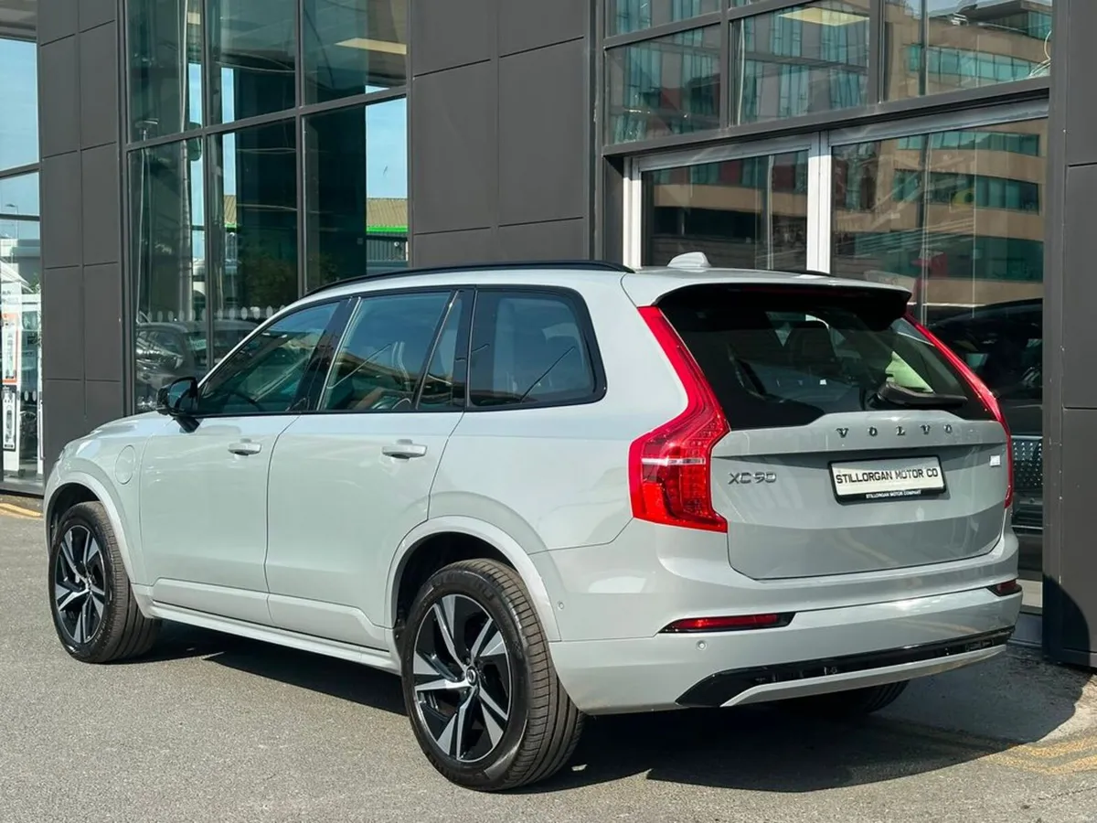 Volvo XC90 T8 Dark Plus 7 Seat AWD Auto (PHEV) - Image 6