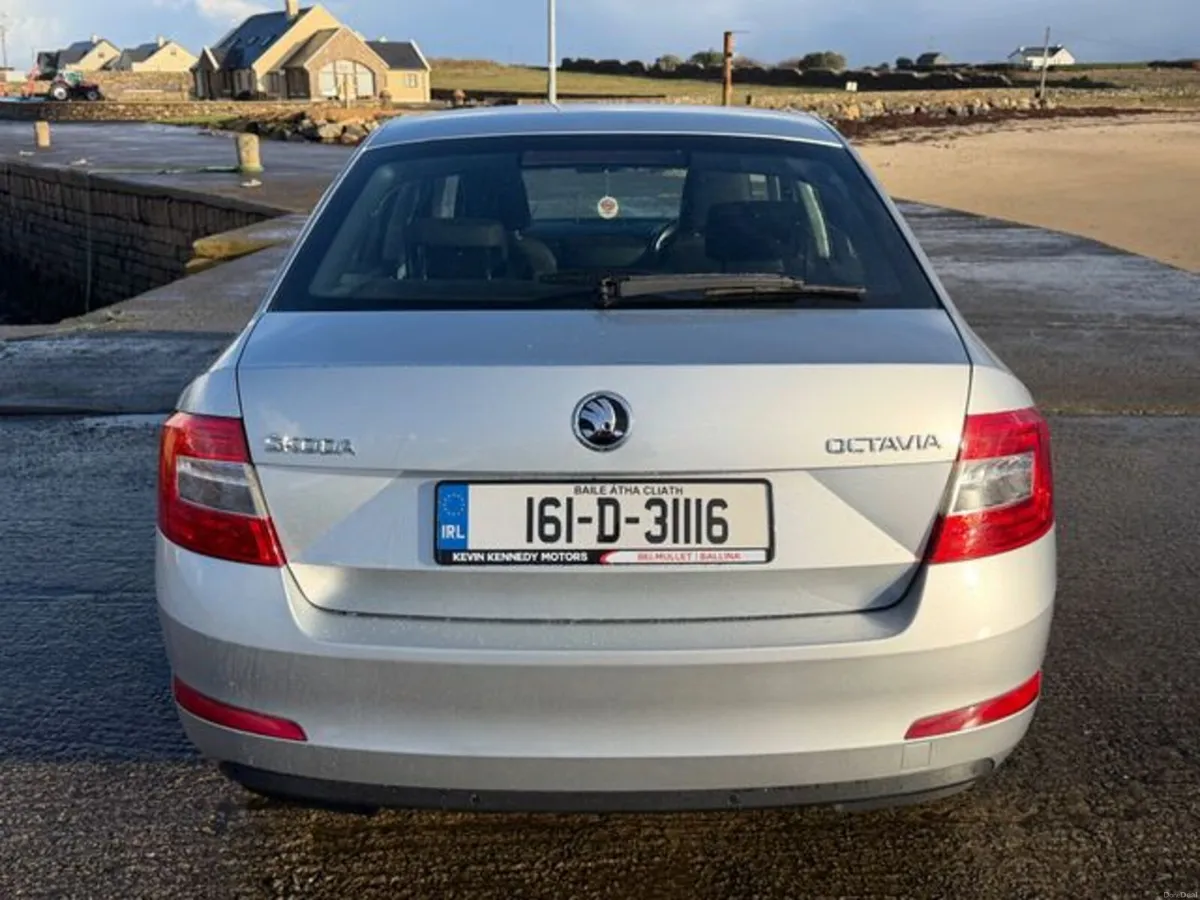 Skoda Octavia Ambition 1.6tdi 110HP 4DR - Image 4