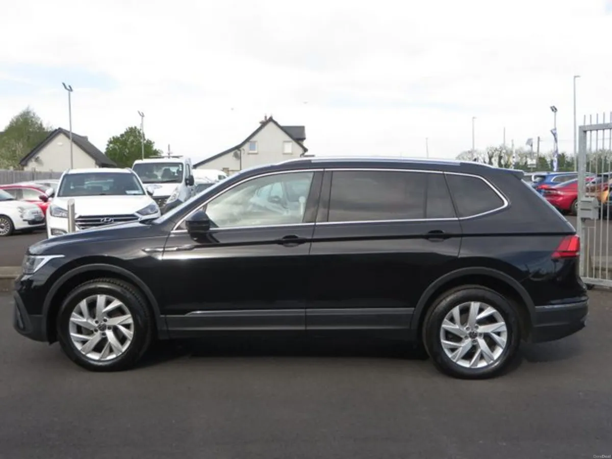 Volkswagen Tiguan Allspace LIFE 1.5 TSI , 7 SEATS - Image 6