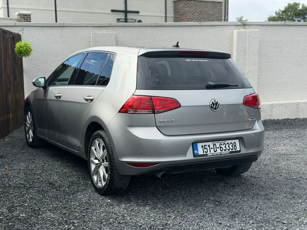 Volkswagen Golf AUTO -LOW KM - Image 5