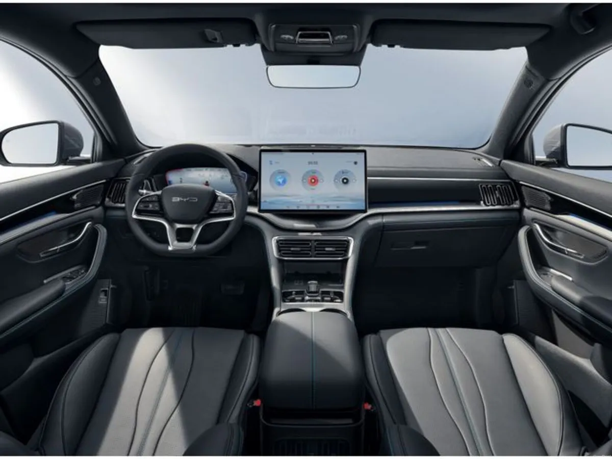 BYD SEAL U DM-i Boost 18.8kWh **80km EV Range** - Image 5