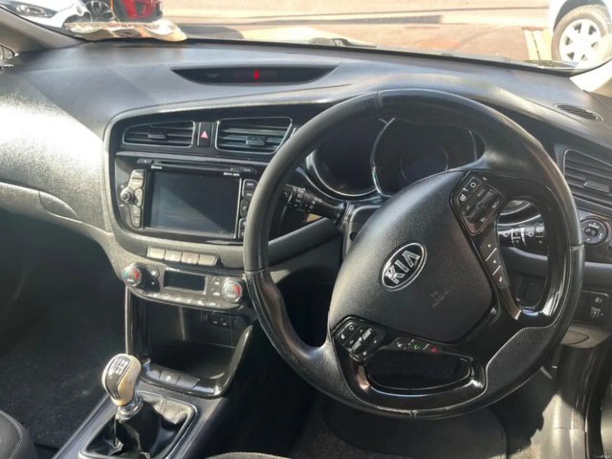 Kia Ceed 1.6 Crdi 3 Ecodynamics 5DR - Image 6