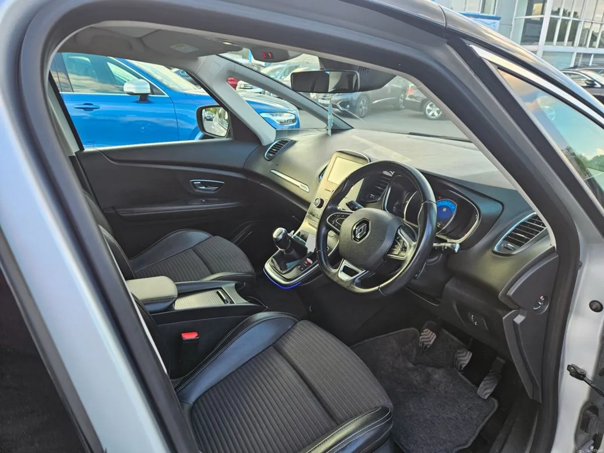 Renault Scenic Dynamique NAV DCI 4DR - Image 5