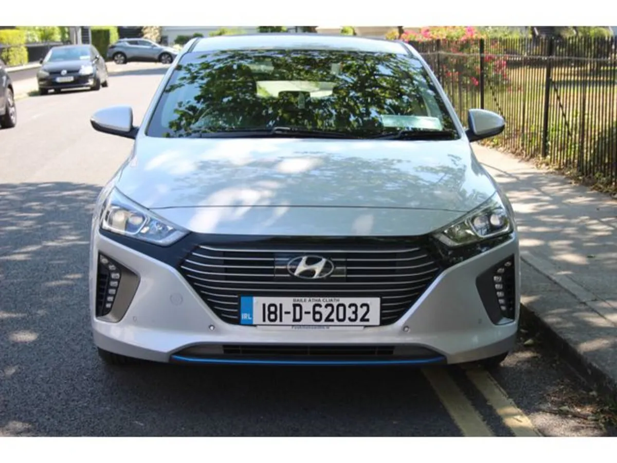 Hyundai IONIQ PREMIUM SE Plug In Hybrid - NCT 02/2 - Image 3