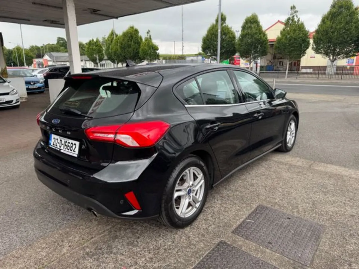 Ford Focus Zetec Edition 1.5TD120 M6 4DR - Image 3