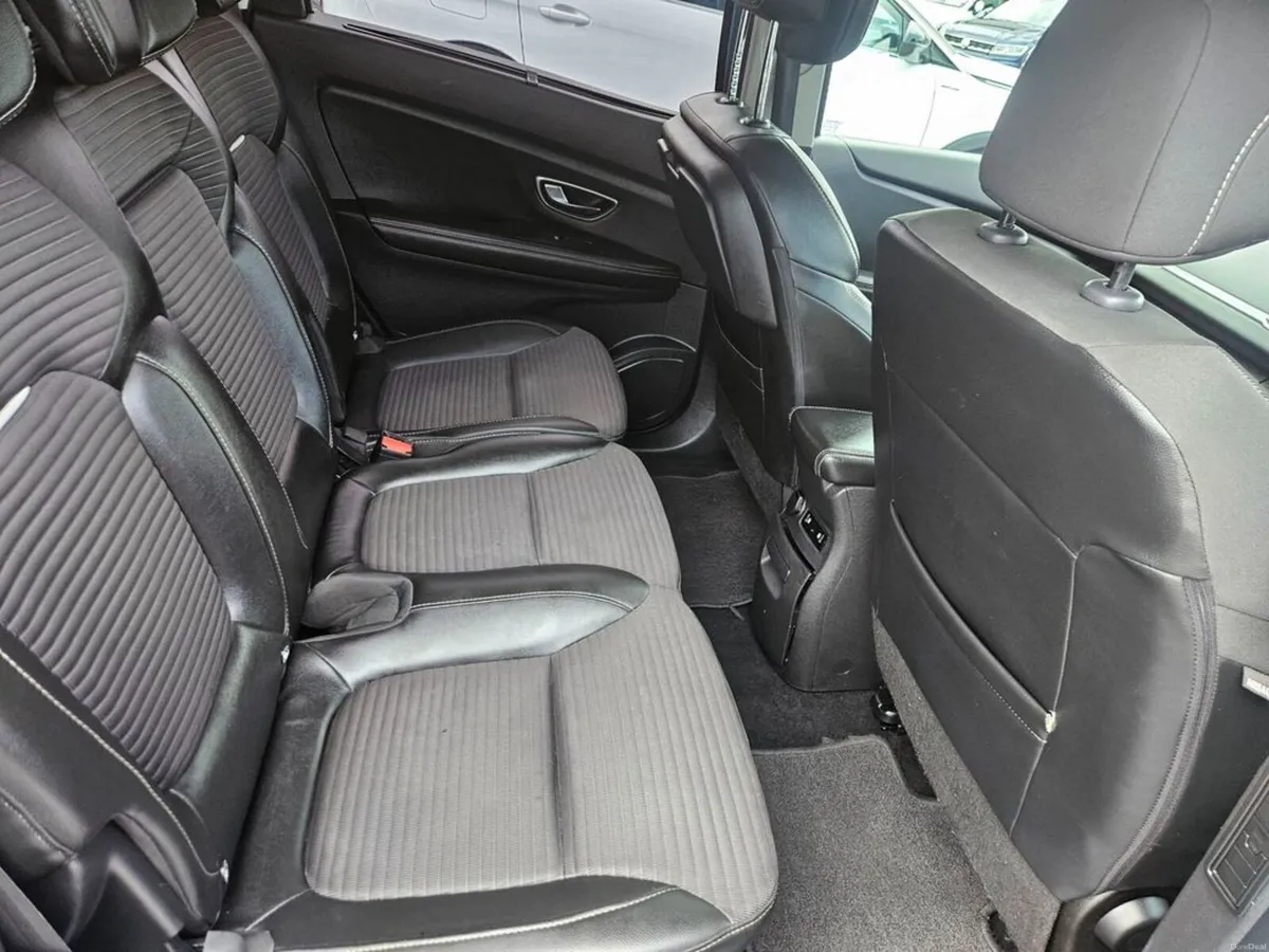 Renault Scenic Dynamique NAV DCI 4DR - Image 5