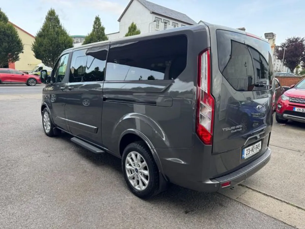 Ford Tourneo Custom Custom BUS LTD 2.0TD170 AUTOMA - Image 6