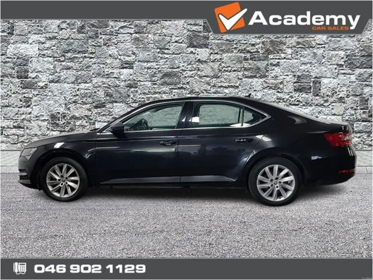 Skoda Superb AMBITION 2.0tdi 150HP**AUTO DIESEL** - Image 6