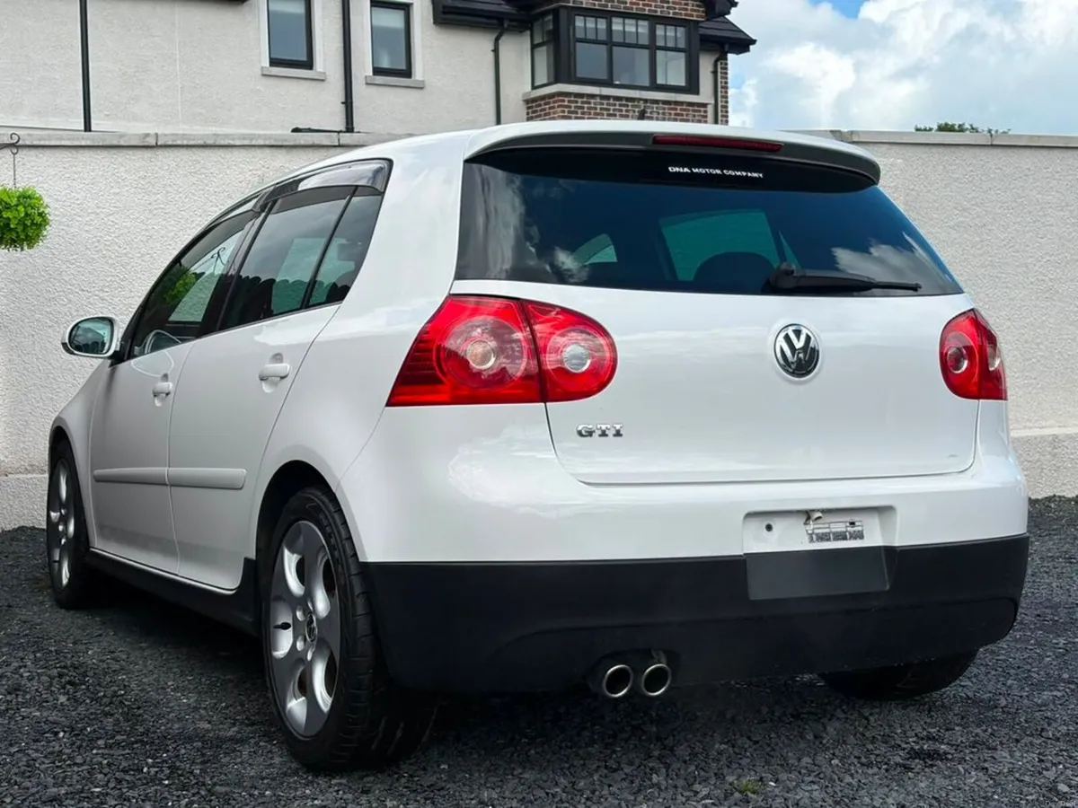 Volkswagen Golf GTI - MANUAL - 25K KMS!! - Image 5