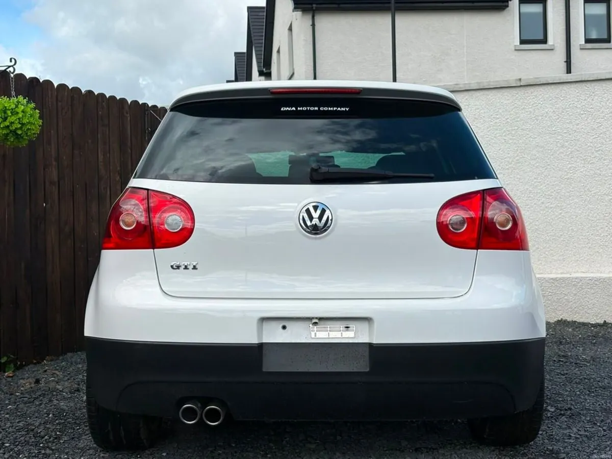 Volkswagen Golf GTI - MANUAL - 25K KMS!! - Image 6