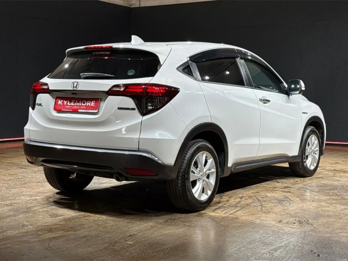 Honda Vezel HYBRID 1.5L AUTOMATIC - CRUISE CONTROL - Image 4