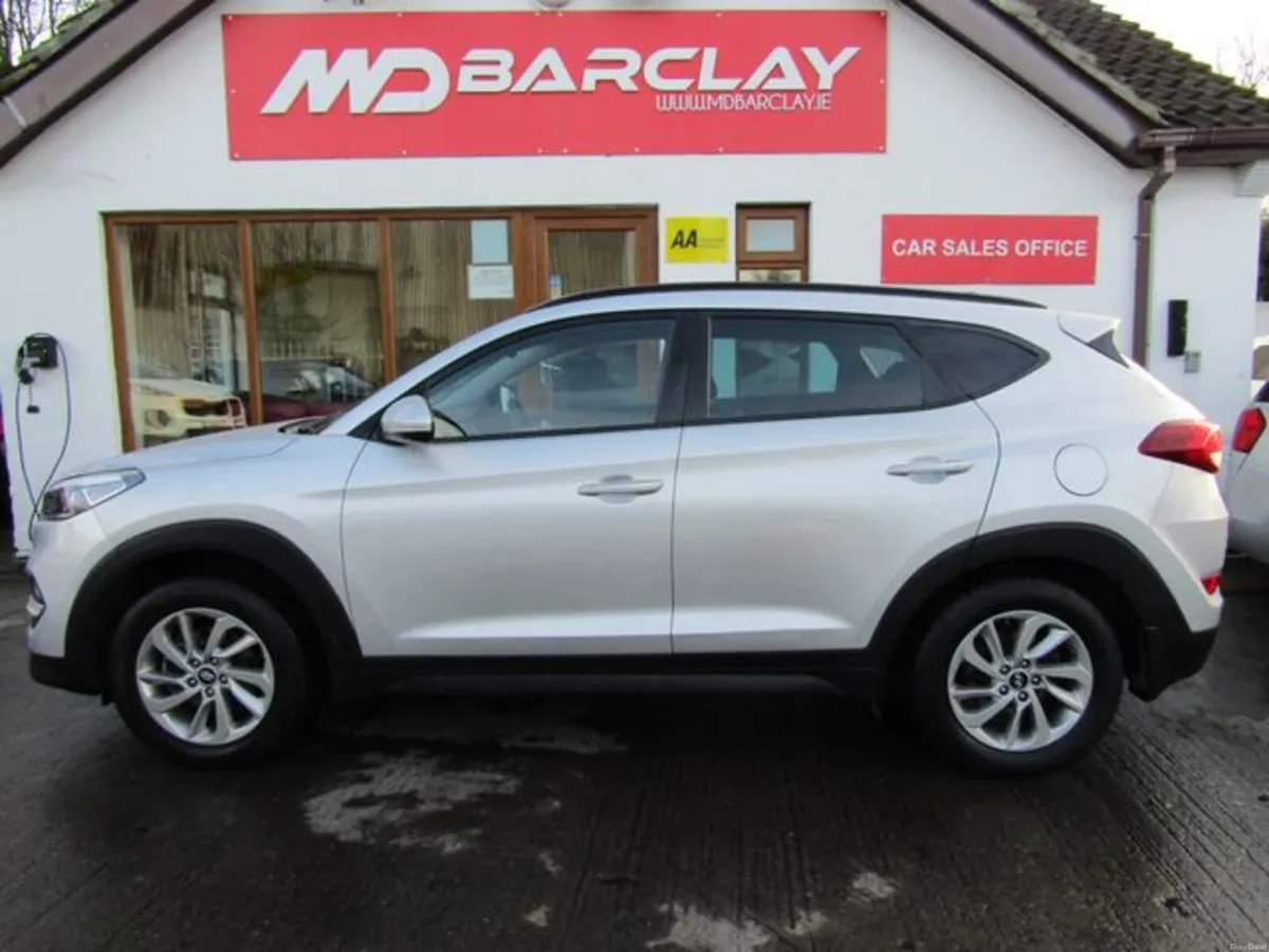 Hyundai Tucson Premium 5DR - Image 4