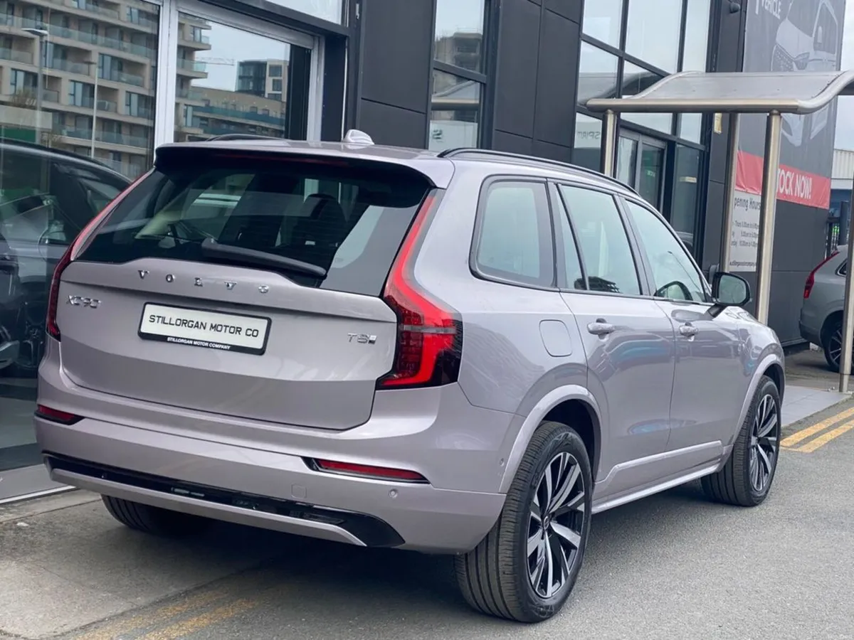 Volvo XC90 T8 Dark Plus AWD (PHEV) - Image 5
