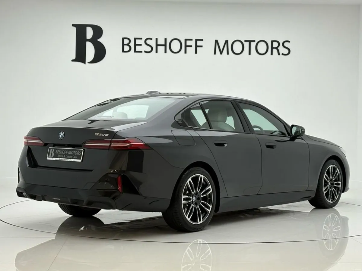 BMW 5-Series 530e M-SPORT=IVORY INTERIOR//ONLY 300 - Image 5