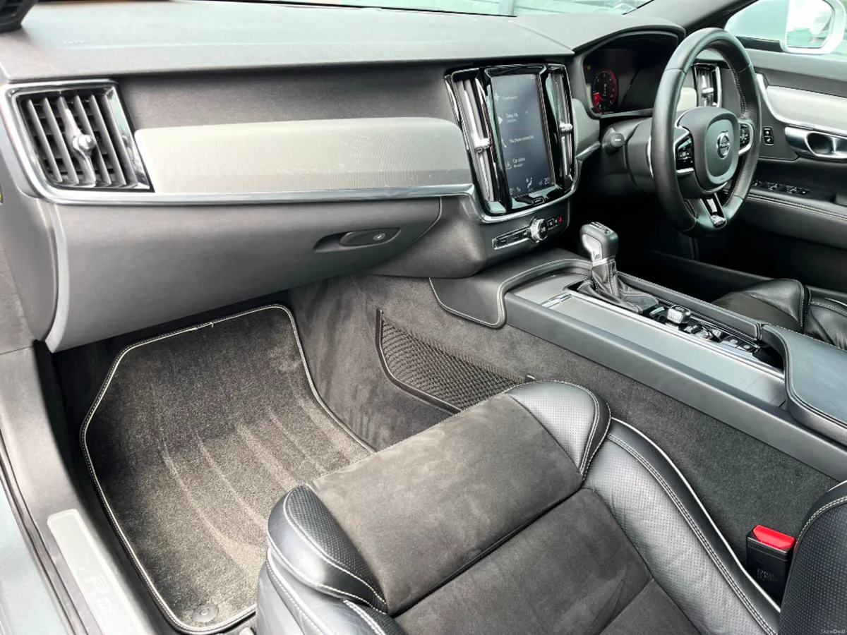 Volvo V90 D5 AWD R-Design Pro 225BHP - Image 6