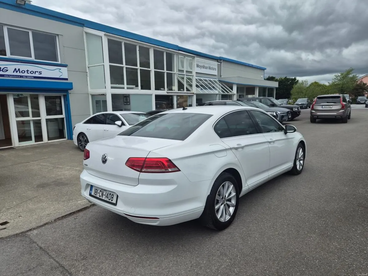 Volkswagen Passat 2.0 TDI SE Business BMT 150PS 4D - Image 2
