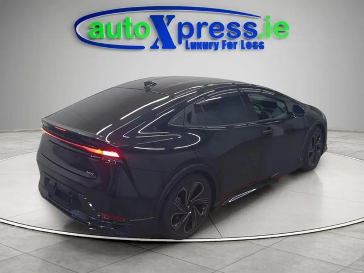 Toyota Prius 2.0 Hybrid, Panoramic Sunroof, Modell - Image 6