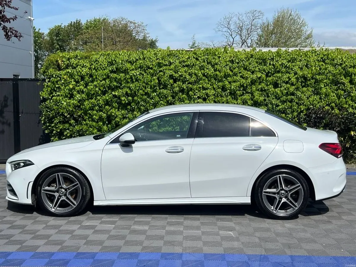 Mercedes-Benz A-Class A200d AMG-LINE PREMIUM PLUS - Image 3