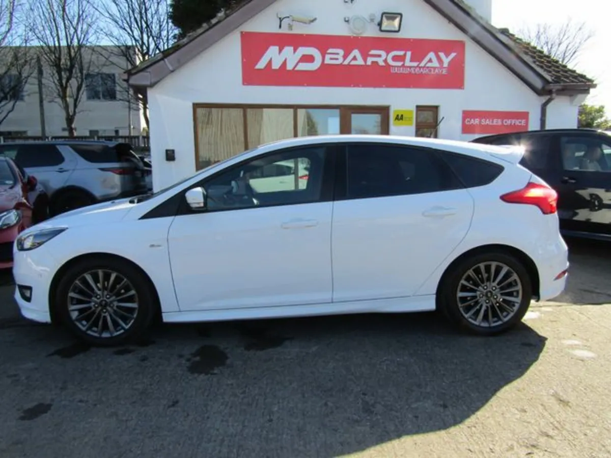 Ford Focus 1.0 St-line Ecoboost 140PS 5DR - Image 5