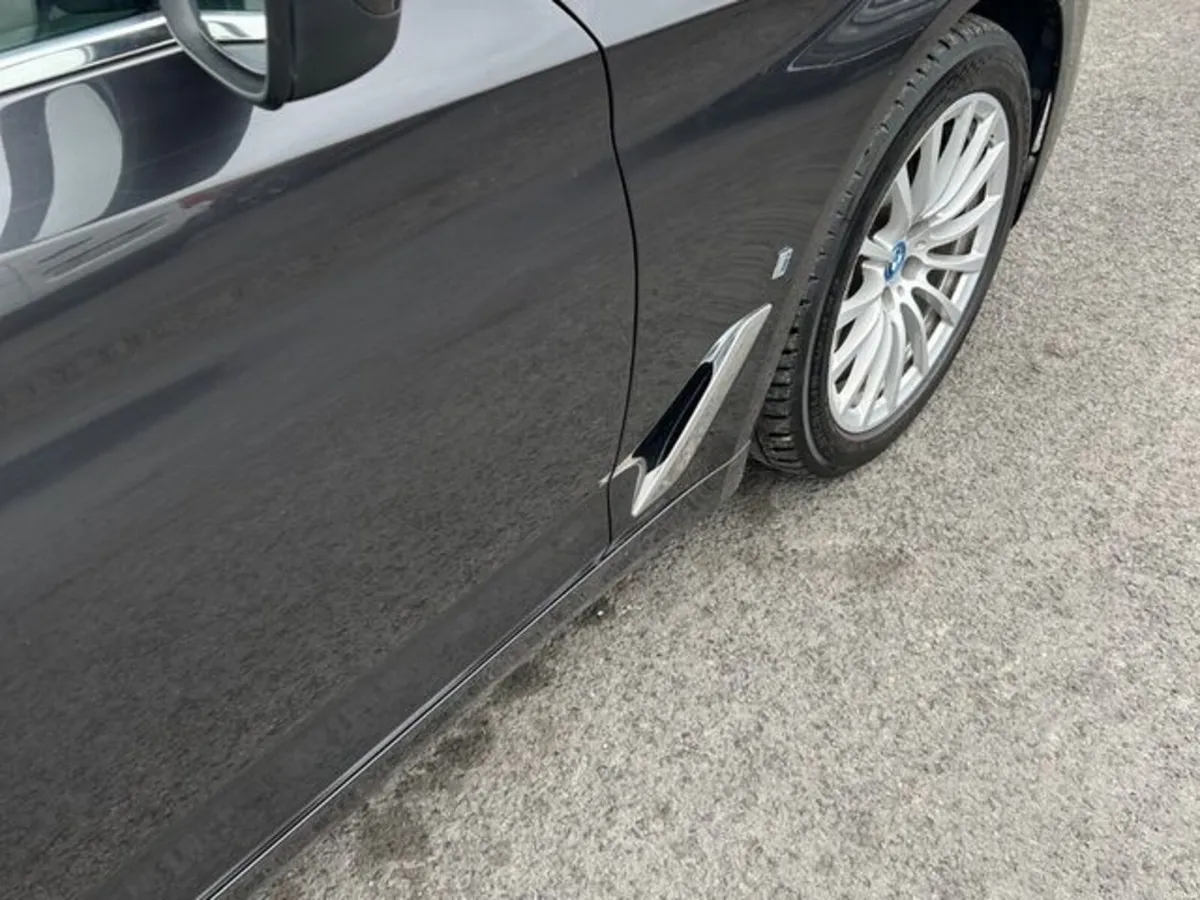 BMW 5-Series 530E SE 4DR AUTO - Image 5