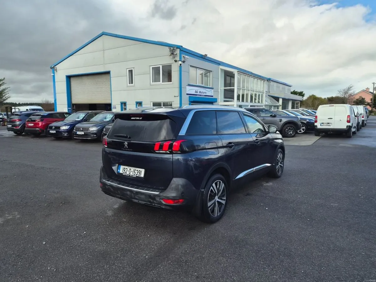 Peugeot 5008 Allure 1.5 Blue HDI 130 6.2 4D - Image 6