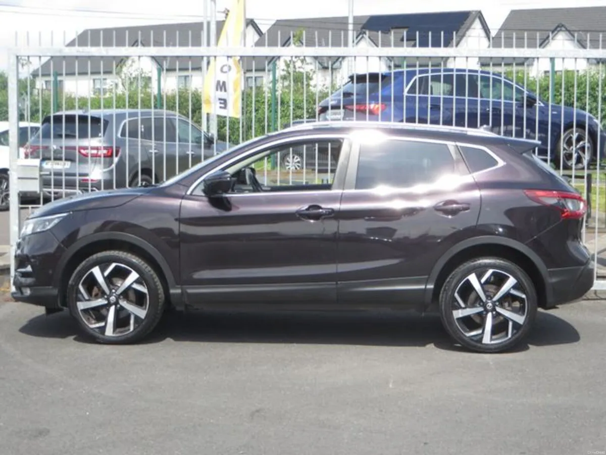 Nissan Qashqai 1.5 DCI Tekna ** HIGH SPEC ** - Image 4