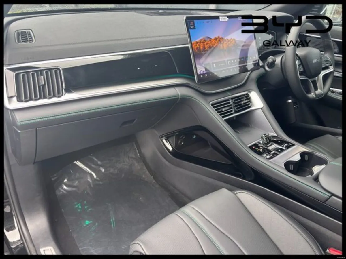 BYD SEAL U DM-i Comfort 26.6kWh **125km EV Range** - Image 6