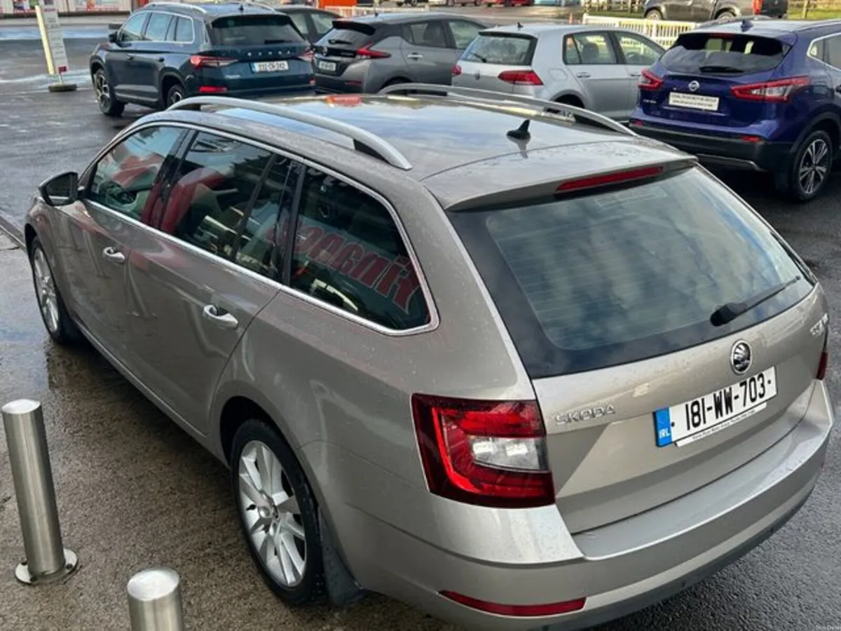 Skoda Octavia COM Style 1.6tdi 115HP DSG 4DR - Image 6