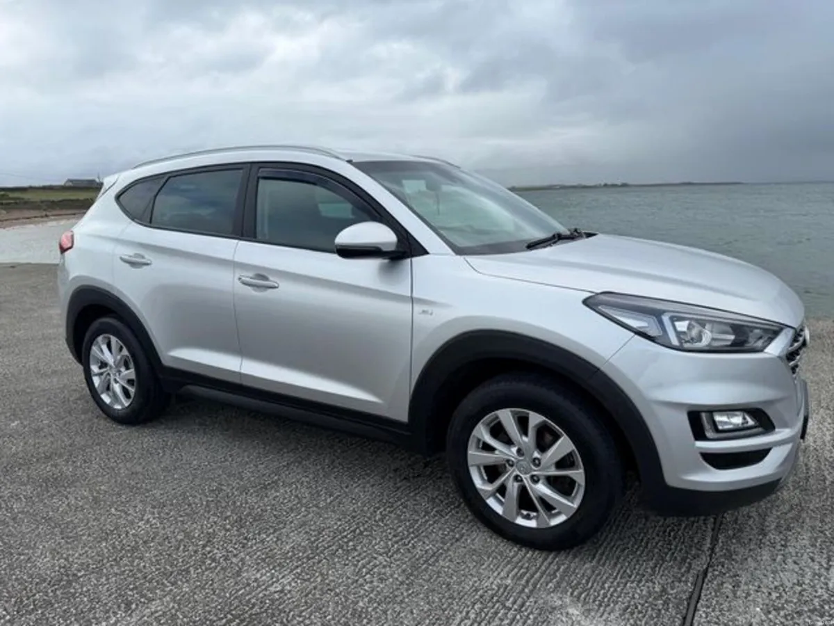 Hyundai Tucson 1.6 SE NAV 115PS Mhev 5DR - Image 2