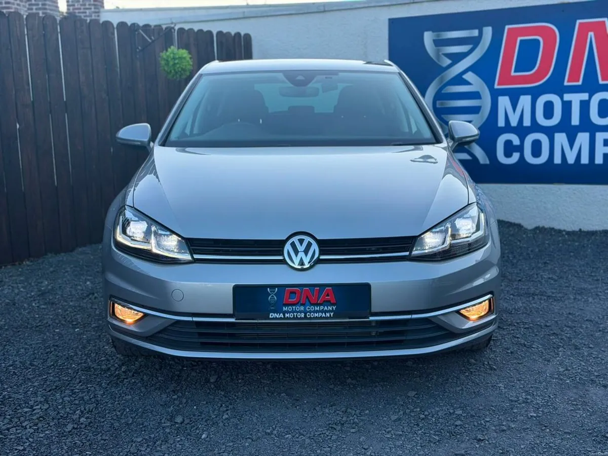 Volkswagen Golf HIGHLINE AUTO - 25K KMS! - Image 2