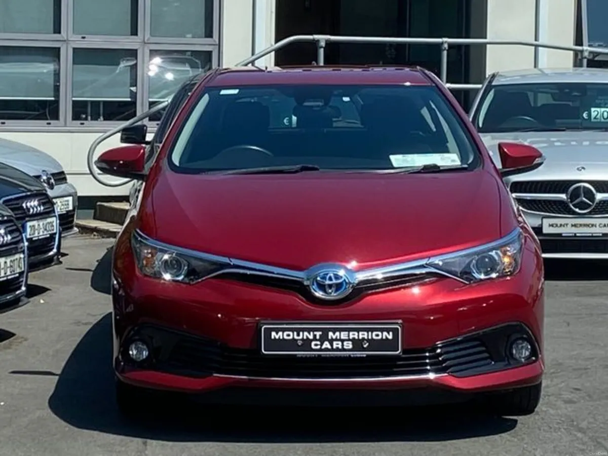Toyota Auris Hybrid Luna Auto - Image 3