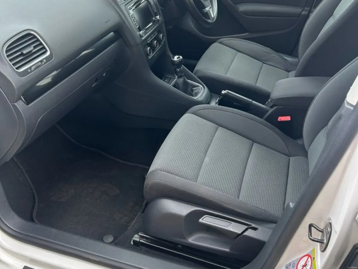 Volkswagen Golf TSI - Image 6