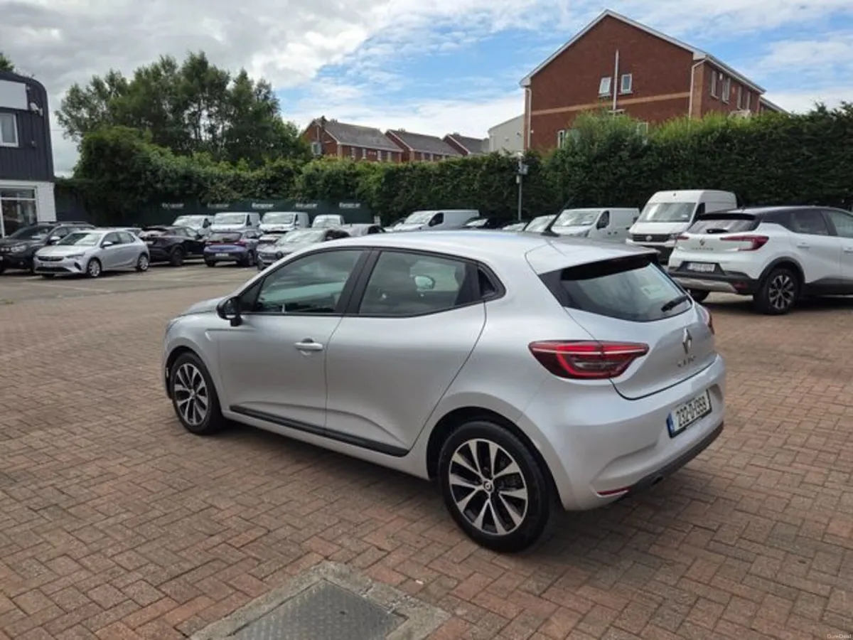 Renault Clio Equilibre TCE 90 MY22.5 5DR - Image 5