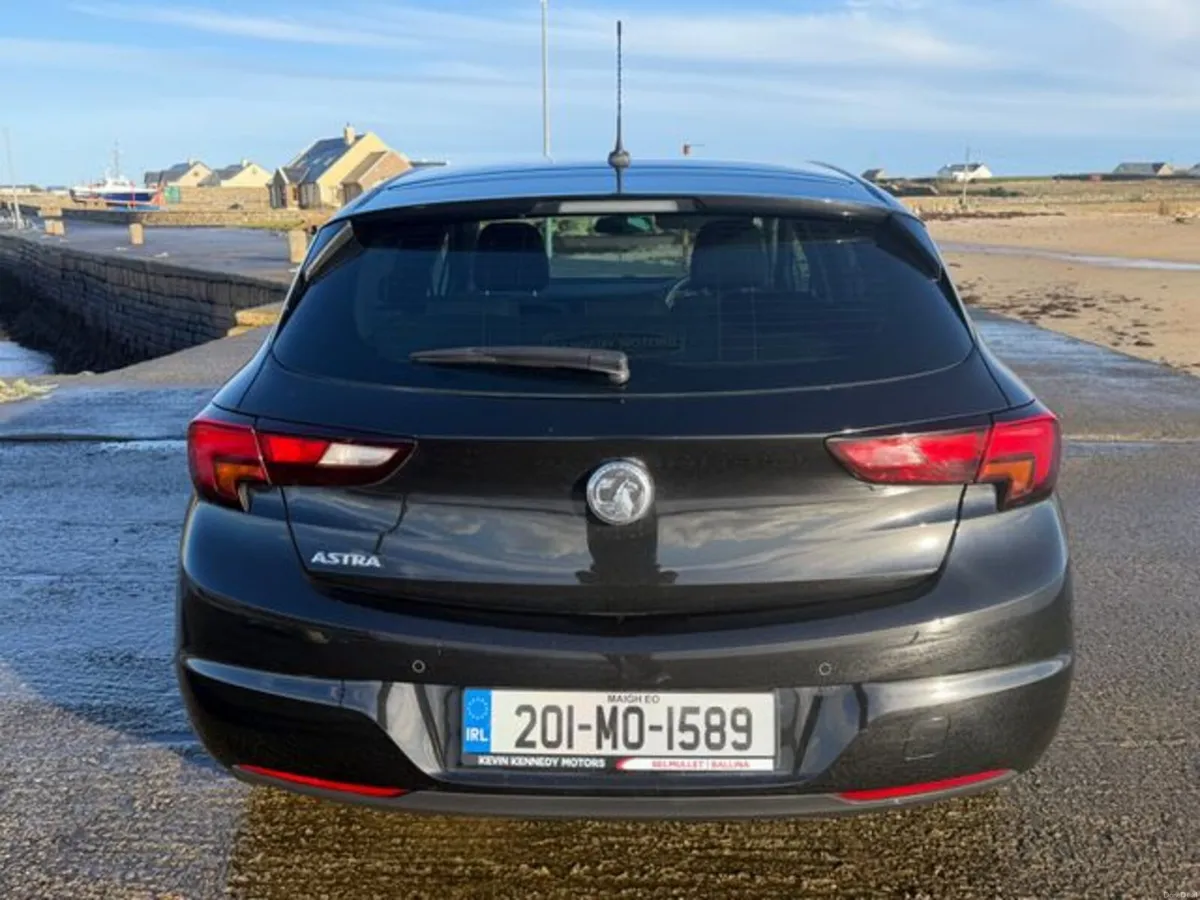 Vauxhall Astra 1.5 SE Turbo D 5DR - Image 4
