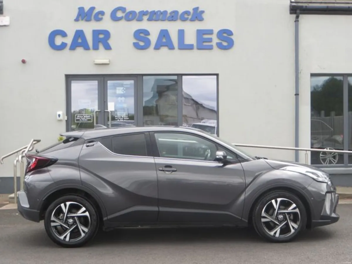 Toyota C-HR DESIGN - Image 2