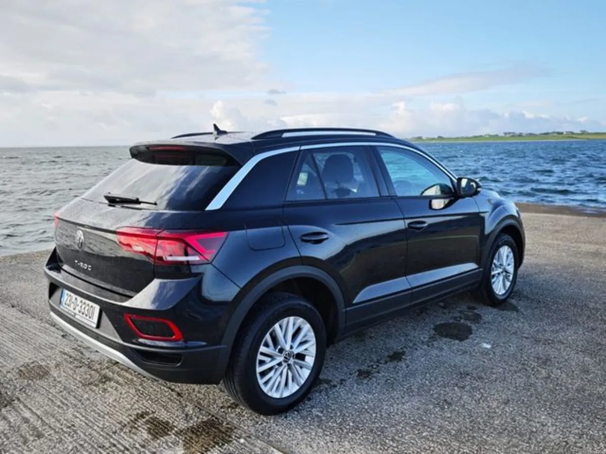Volkswagen T-Roc Life 1.0 TSI M6F 110HP 5DR - Image 3