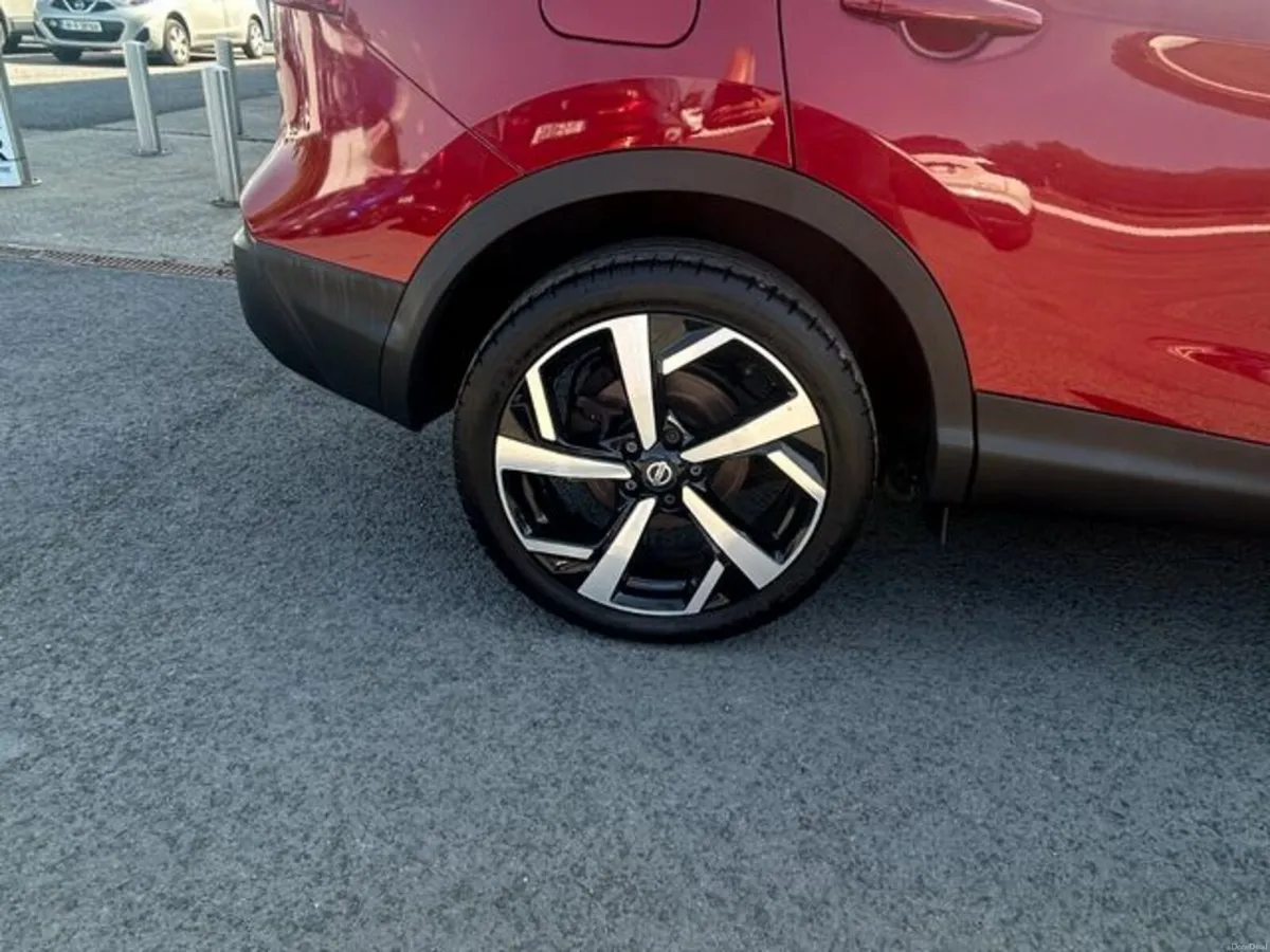 Nissan Qashqai sv premium / tekna - Image 3