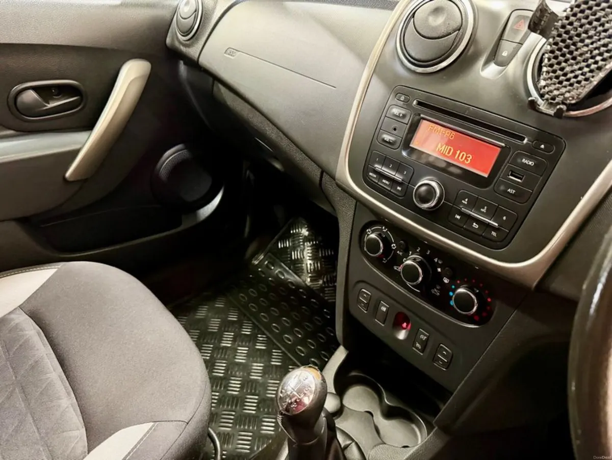 Dacia Sandero STEPWAY SIGNATURE 1.5 DCI 90 4 - Image 6