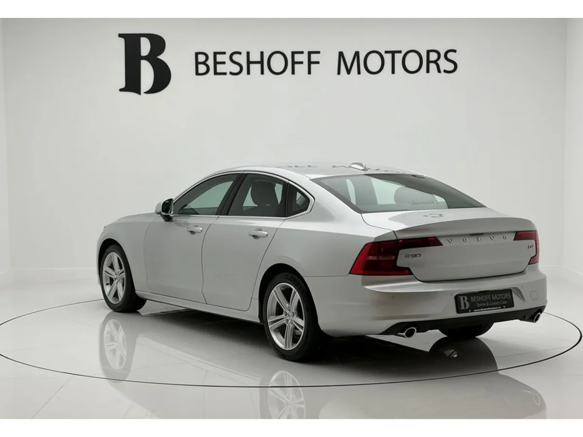 Volvo S90 D4 MOMENTUM=LOW MILES//HUGE SPEC//D REG= - Image 3