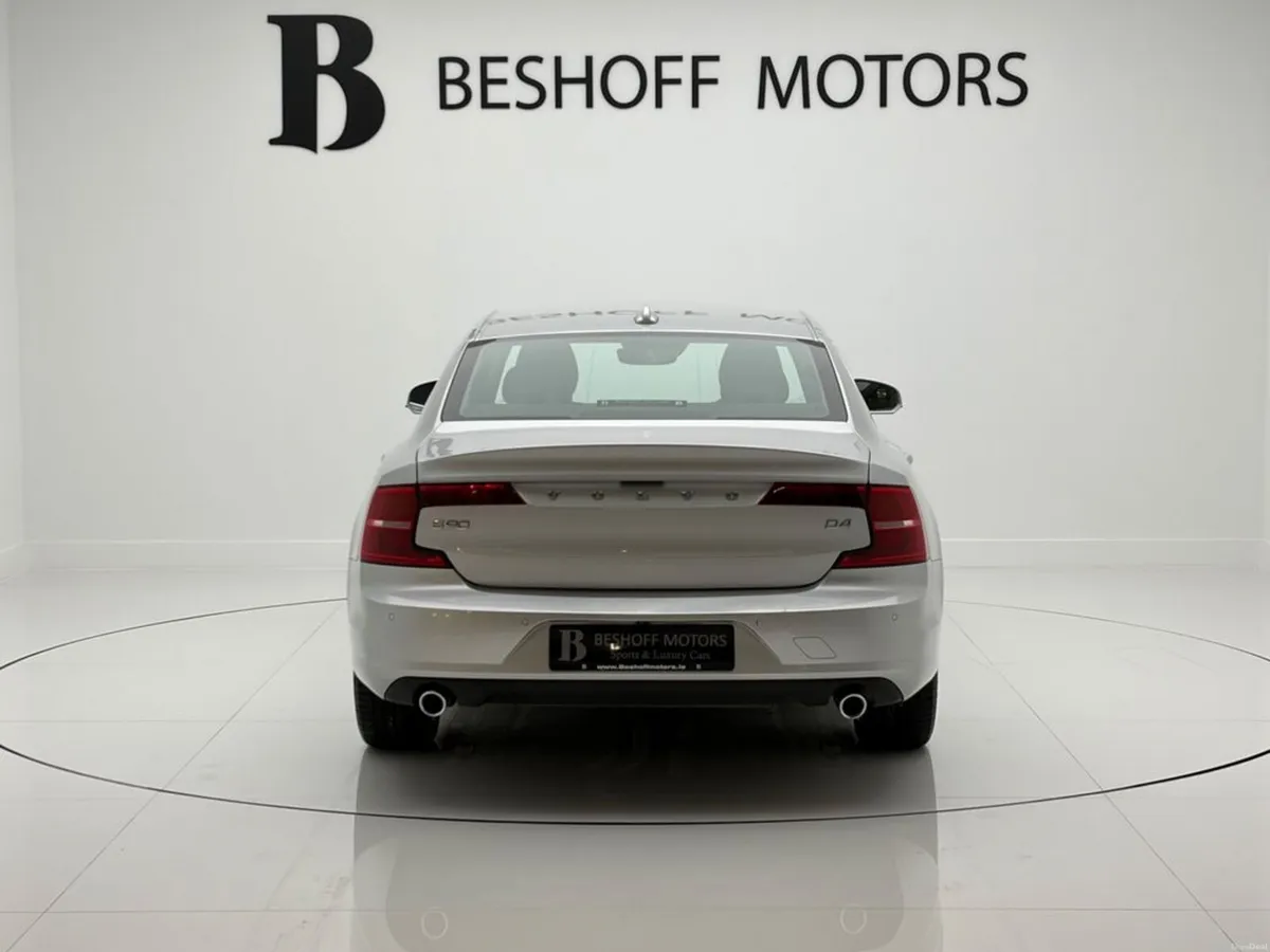 Volvo S90 D4 MOMENTUM=LOW MILES//HUGE SPEC//D REG= - Image 4