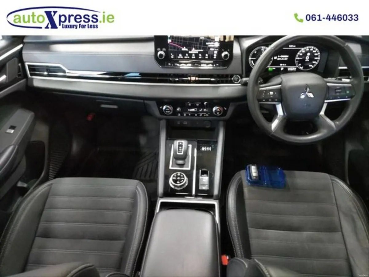 Mitsubishi Outlander PHEV 4WD BLACK EDITION, Low m - Image 2