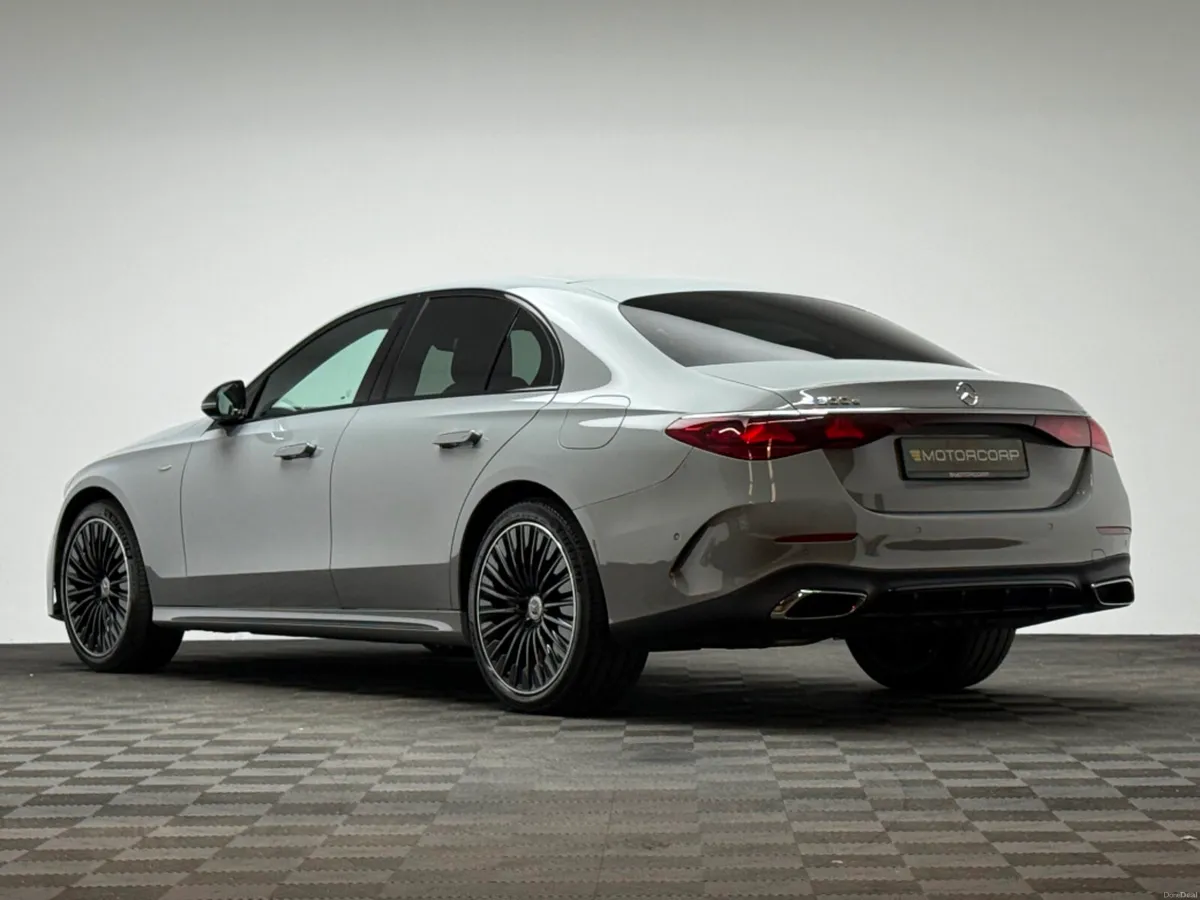 Mercedes-Benz E-Class E300E URBAN EDITION - Image 5