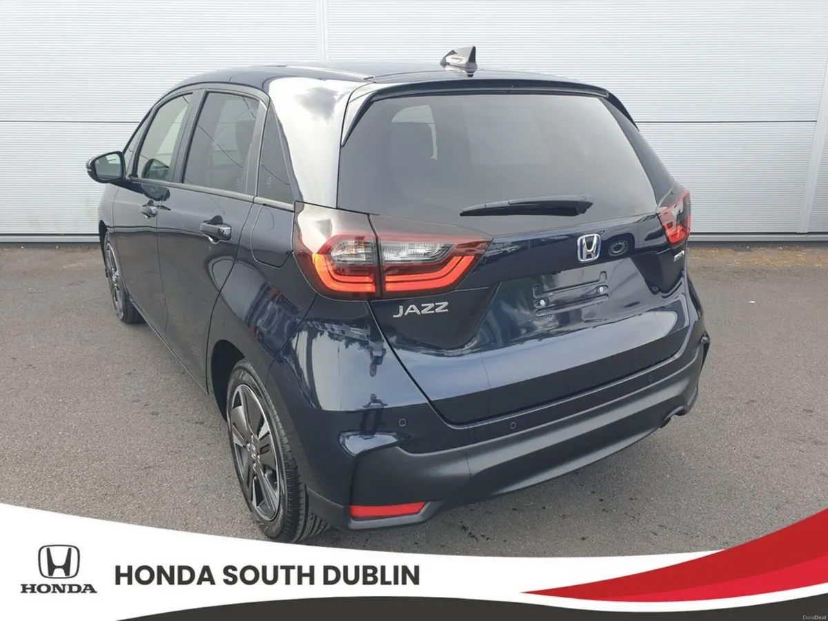 Honda Jazz "Advance" Model Hybrid - Image 6