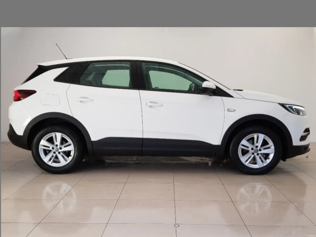 Opel Grandland X SC 1.6 Turbo D 120PS 4DR - Image 1
