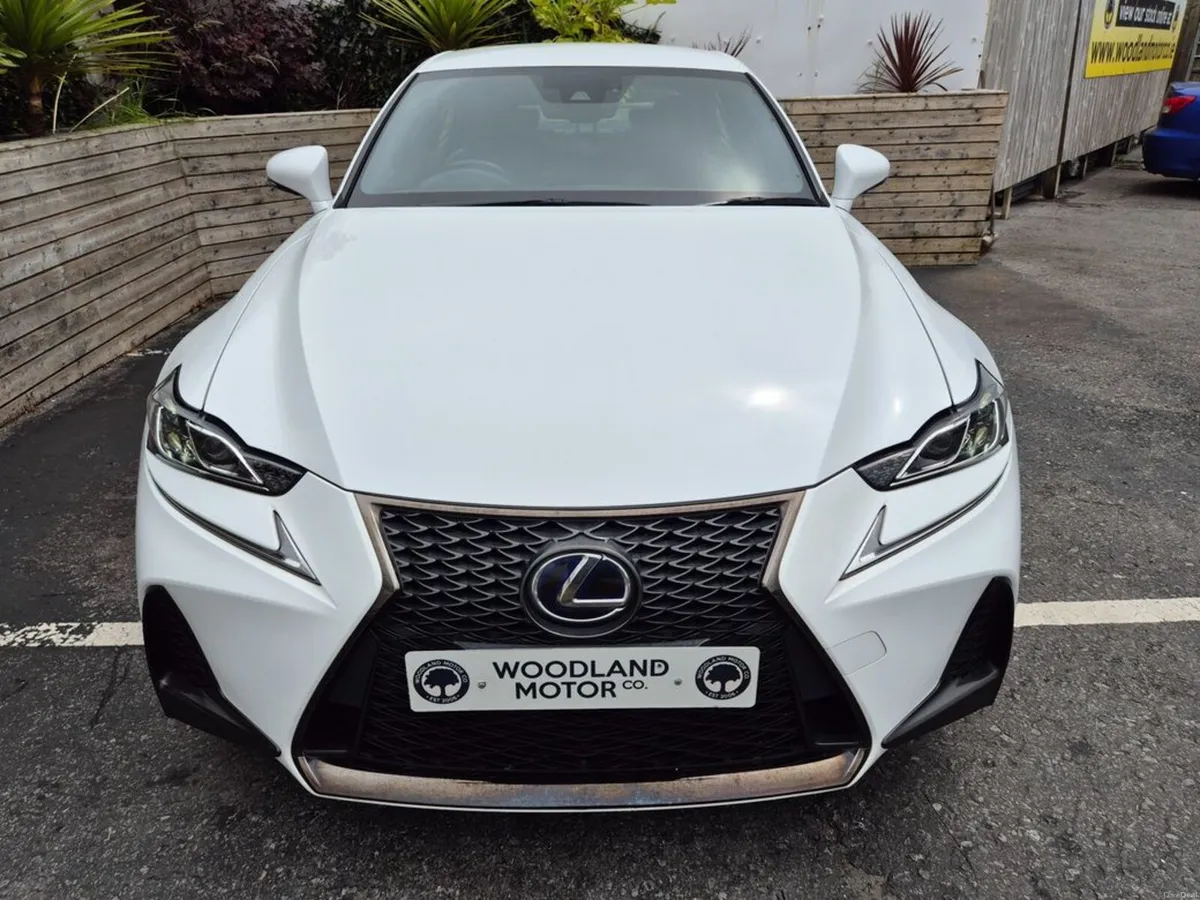 Lexus IS 2.5 HYBRID / F-SPORT / TOP SPORT SPEC / T - Image 4