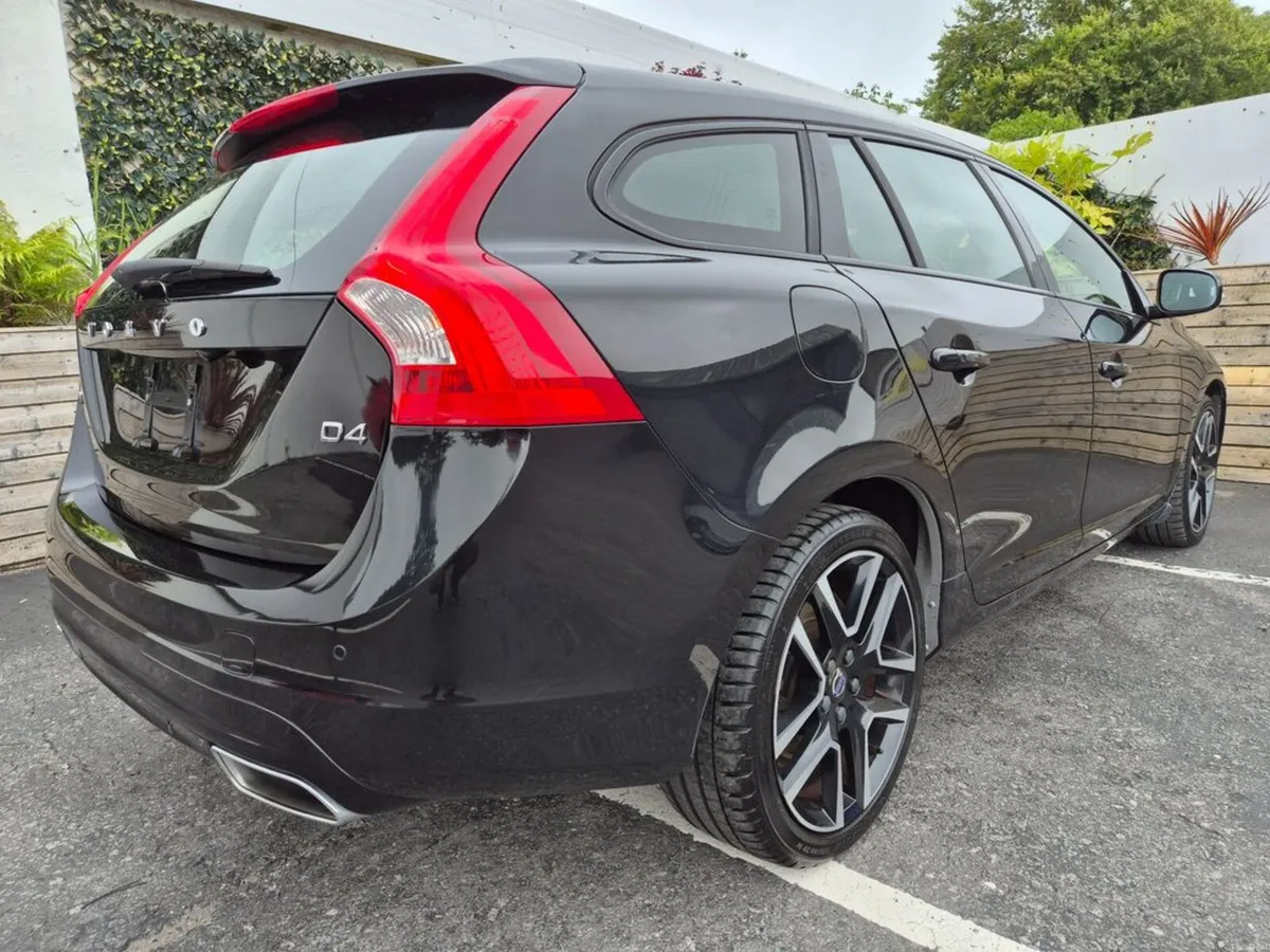 Volvo V60 2.0 D4 / AUTO / DYNAMIC EDITION / LOW MI - Image 6